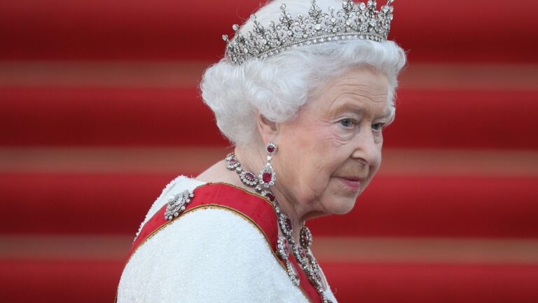 En Memoria de la Reina de Reinas